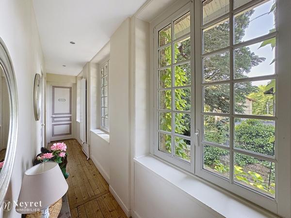 Vivaraize / Fauriel maison des années 1730 de 300m2 implantée sur 865m2