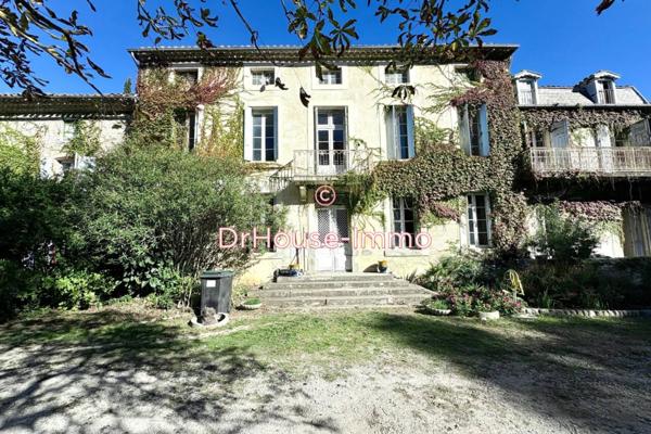 Bien immobilier à vendre 30 pièces de 665 m²