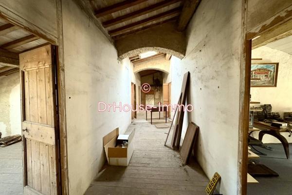 Bien immobilier à vendre 30 pièces de 665 m²