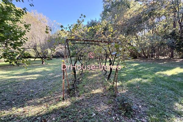 Bien immobilier à vendre 30 pièces de 665 m²