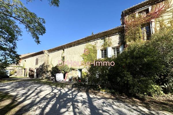 Bien immobilier à vendre 30 pièces de 665 m²