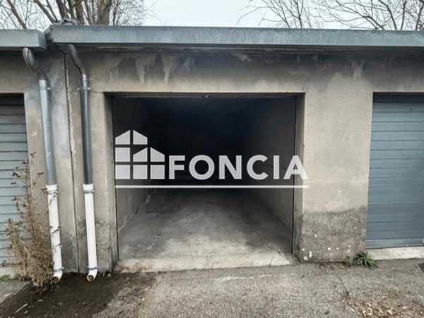 Location Parking 14 m² - 10 RUE SAINT FERJUS Grenoble 38000
