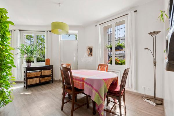 Maison Saint Germain En Laye 4 pièce(s) 93.72m2 720 000 € **  - Référence  18222