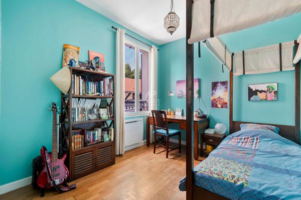 Maison Saint Germain En Laye 4 pièce(s) 93.72m2 720 000 € **  - Référence  18222