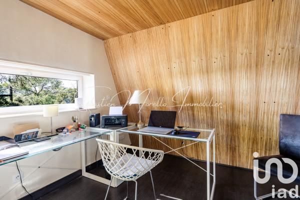 Maison à vendre 7 pièces 225 m² Nîmes