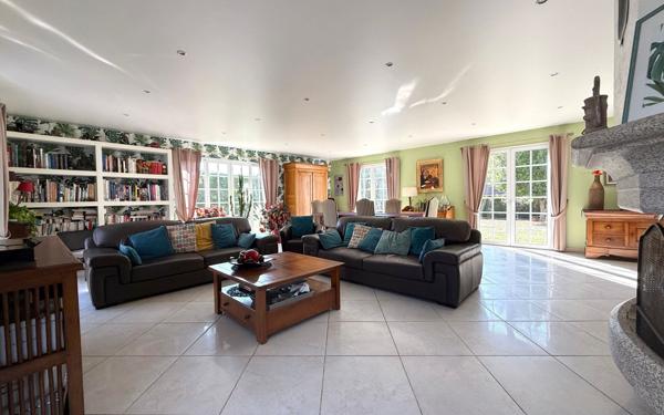 Maison à vendre    6 pièces • 217 m2 Saintry-sur-Seine