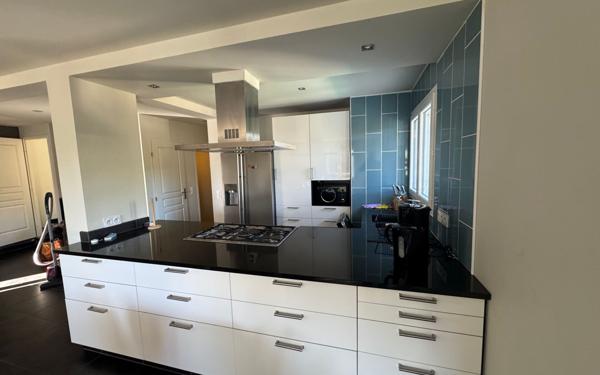 Maison à vendre    6 pièces •  Allemagne-en-Provence