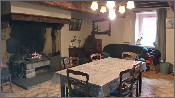 Longère pierre et terre- hameau de campagne à 5 mns du centre ville-   15 mns de Rennes.