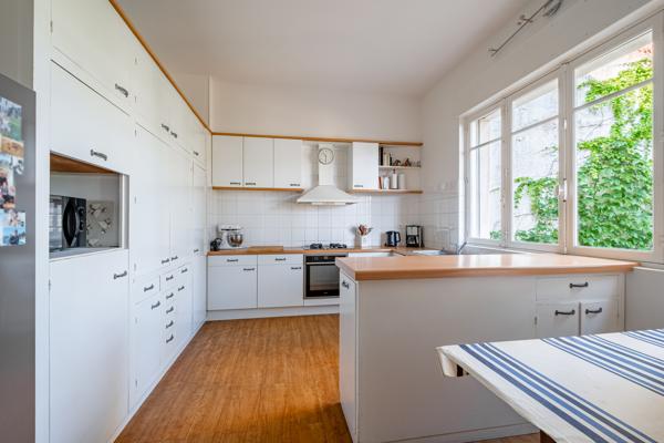 Maison 10 pièce(s) 5 chambre(s) 449 m²