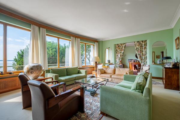 Maison 10 pièce(s) 5 chambre(s) 449 m²