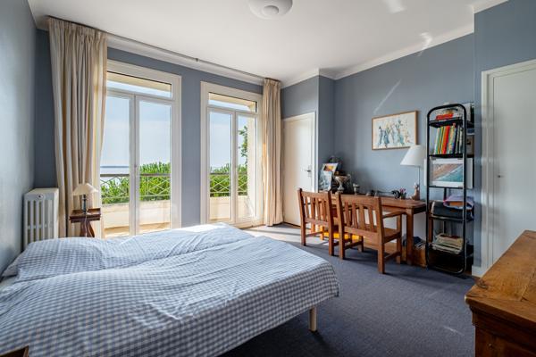 Maison 10 pièce(s) 5 chambre(s) 449 m²