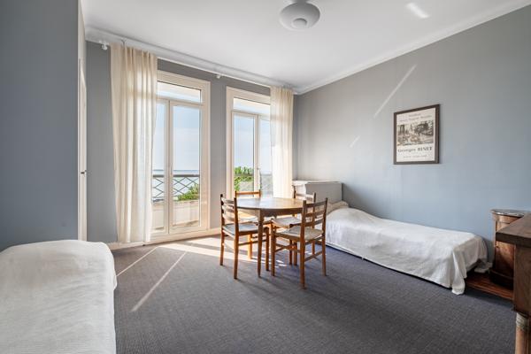 Maison 10 pièce(s) 5 chambre(s) 449 m²