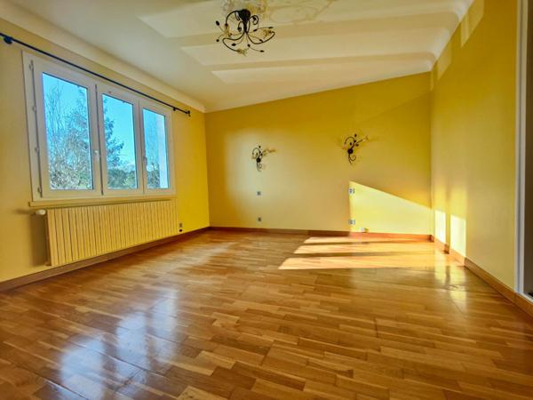 Maison 4 pièce(s) 2 chambre(s) 86 m²
