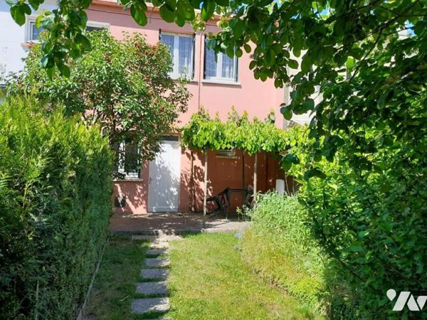FLEURY-LES-AUBRAIS - MAISON MITOYENNE - 4 PIECES PRINCIPALES (70,74 m²) - GARAGE-JARDIN