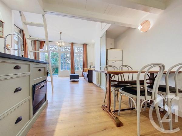 Appartement F2 à vendre  2 pièces - 38 m 2   ROCHEFORT  - 17