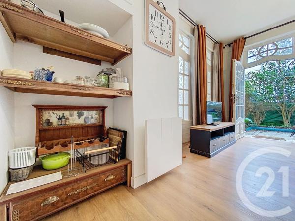 Appartement F2 à vendre  2 pièces - 38 m 2   ROCHEFORT  - 17