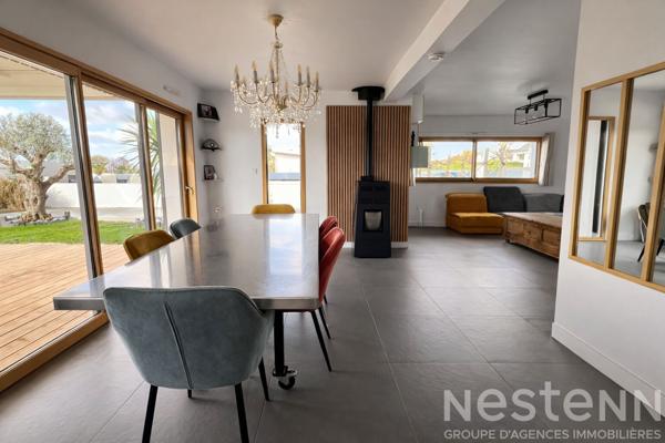 Maison contemporaine à proximité du bourg