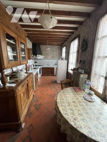 Maison de ville, 6 chambres, garage