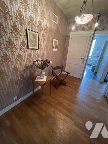 Maison de ville, 6 chambres, garage