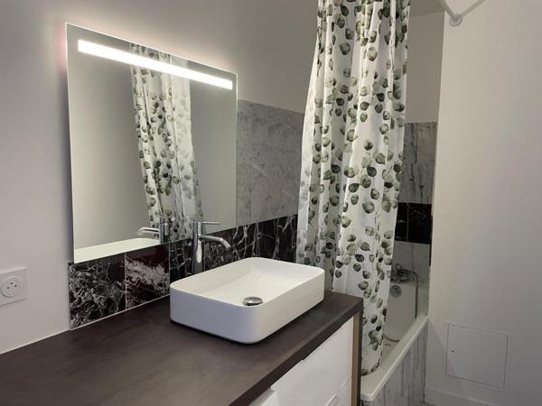 SUPERBE T3 de 79 m2 DERNIER ETAGE