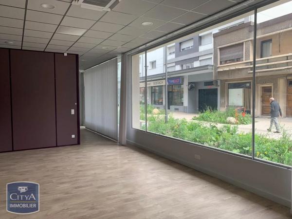 Local commercial à vendre 275m²