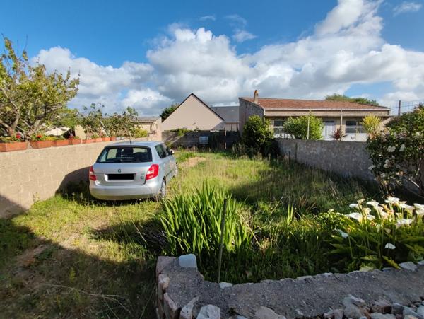 Maison
         2 pièces
        - 120 m² 237 000 € *