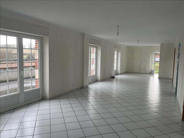 Maison à vendre |  Néris-les-Bains |  4 pièces | 105 m²