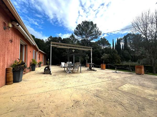 Brignoles Villa 5 pièces 138m2 - 3800m² terrain
