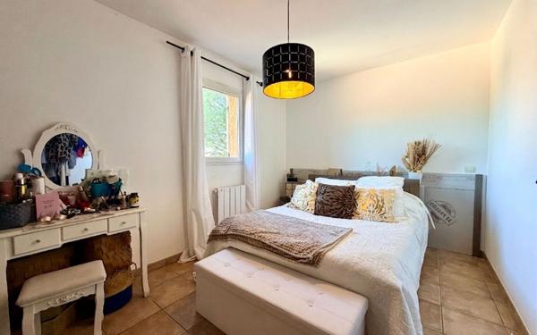 Maison à vendre    5 pièces •  Remoulins