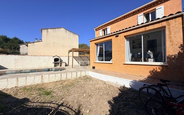 Maison à vendre    5 pièces •  Remoulins