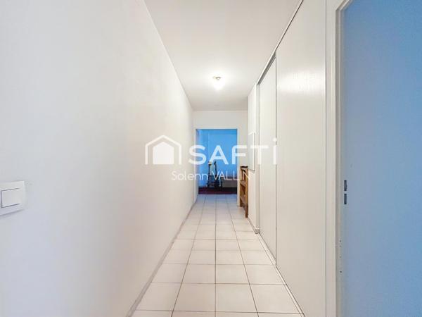 T3 Centre-ville avec balcon et parking – Résidence calme