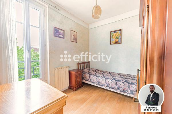 Maison
         5 pièces
        - 85 m²