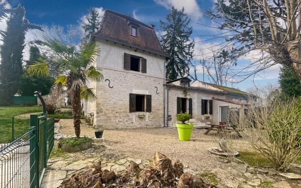 Maison à vendre    5 pièces •  Marsac-sur-l'Isle