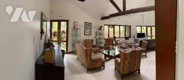 Saint-Grégoire la Cressonnière : sur un beau terrain de 829 m², maison d'habitation de type 6, ...