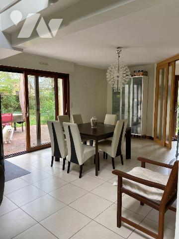 Saint-Grégoire la Cressonnière : sur un beau terrain de 829 m², maison d'habitation de type 6, ...