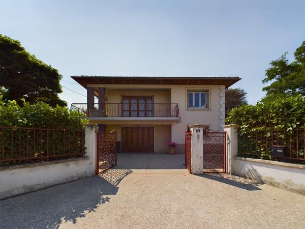 Villa à vendre, 7 pièces - Chassieu 69680