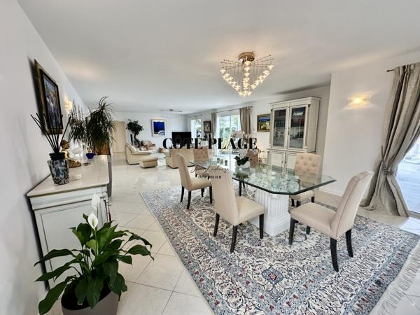 Vaux-sur-Mer (17640) VAUX PONTAILLAC VILLA AVEC PISCINE SPA GRAND VOLUME AU PRIX DE 2 080 000 € HAI