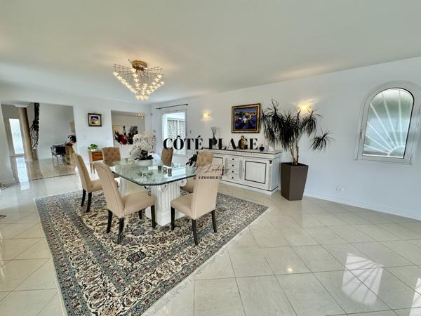 Vaux-sur-Mer (17640) VAUX PONTAILLAC VILLA AVEC PISCINE SPA GRAND VOLUME AU PRIX DE 2 080 000 € HAI