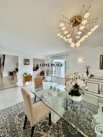 Vaux-sur-Mer (17640) VAUX PONTAILLAC VILLA AVEC PISCINE SPA GRAND VOLUME AU PRIX DE 2 080 000 € HAI