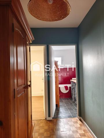 LYON 8 - SANTY - METRO D PARILLY à 5 MN à PIED