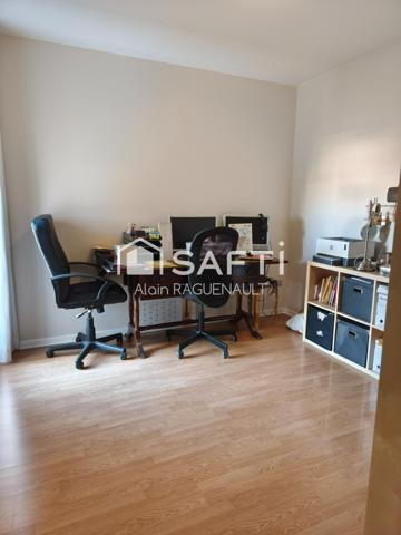 LYON 8 - SANTY - METRO D PARILLY à 5 MN à PIED