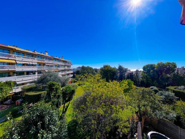Appartement à vendre    3 pièces • 71 m2 Cagnes-sur-Mer