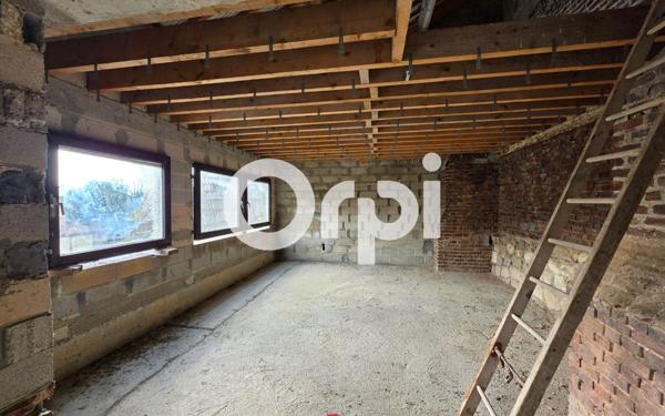 Maison à vendre    2 pièces •  Charmes