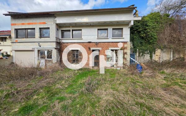 Maison à vendre    2 pièces •  Charmes