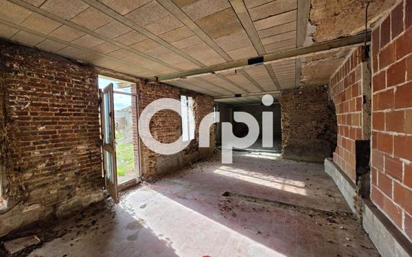 Maison à vendre    2 pièces •  Charmes