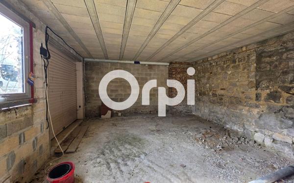 Maison à vendre    2 pièces •  Charmes