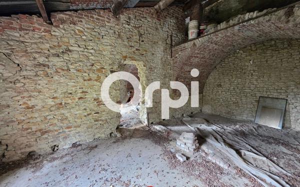 Maison à vendre    2 pièces •  Charmes