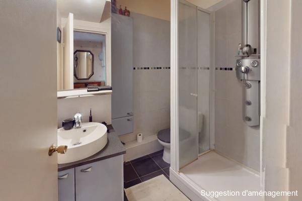 2 pièces dans un agréable immeuble récent !