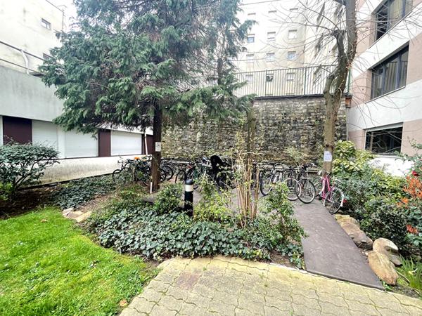 2 pièces dans un agréable immeuble récent !