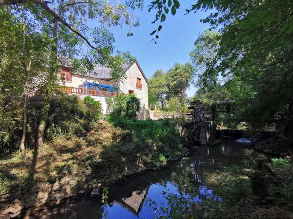 Moulin à vendre avec cours d'eau en Bretagne